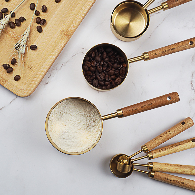 4/8 Buah Cangkir dan Sendok Uk - Kitchen Gadgets Gold ulasan dan harga